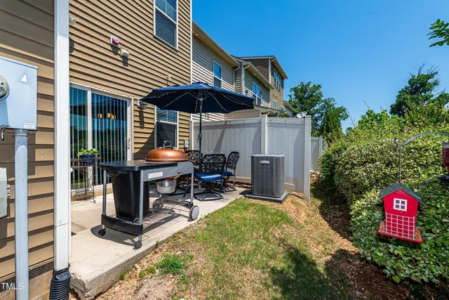 $375,000 | 7809 Lillyhurst Drive, Raleigh, NC 27612