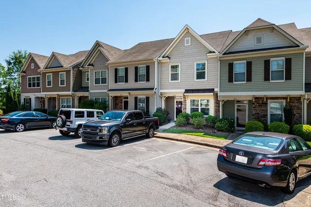 $375,000 | 7809 Lillyhurst Drive, Raleigh, NC 27612