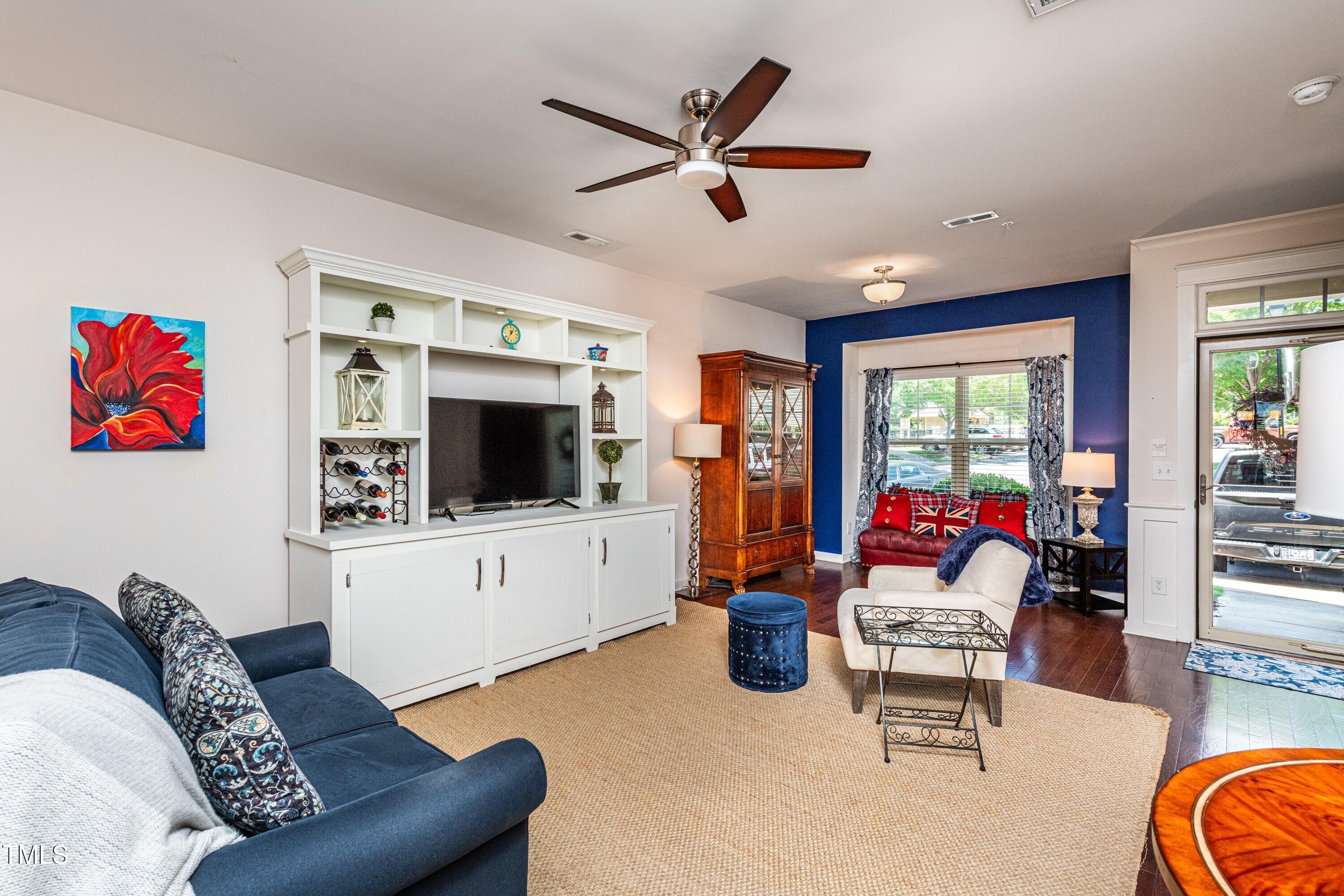 7809 Lillyhurst Drive Raleigh, NC 27612 - Photo 9 of 36 009_Family Room
