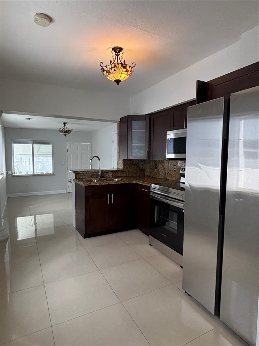 6823 Southwest 25th Street Miami, FL 33155 - Photo 2 of 14