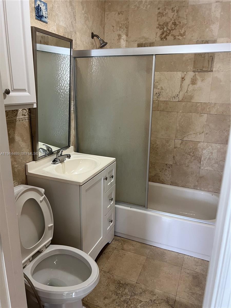6823 Southwest 25th Street Miami, FL 33155 - Photo 8 of 14
