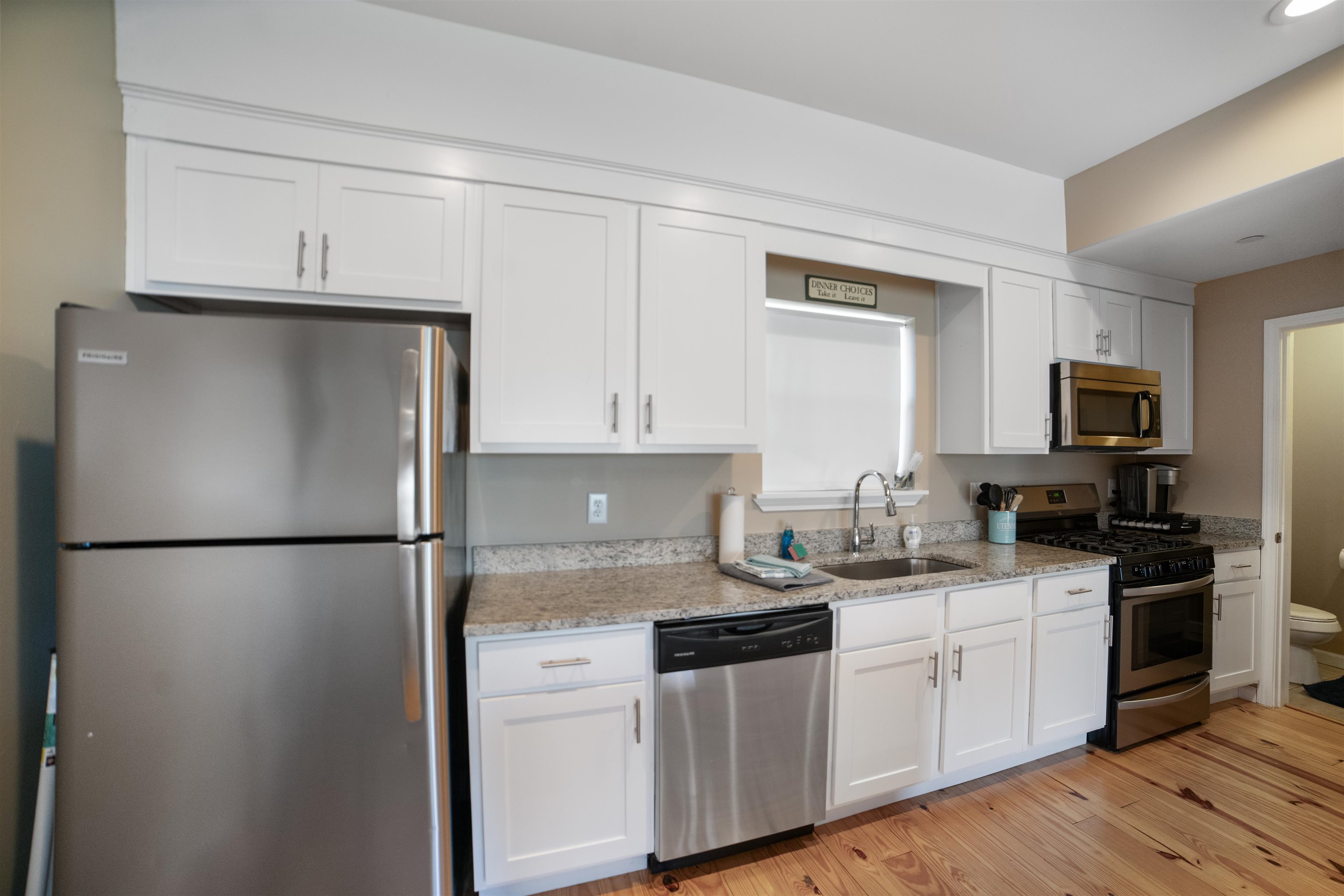 55 North Warren Street, Unit 3 Mobile, AL 36602 - Photo 8 of 22 Kitchen