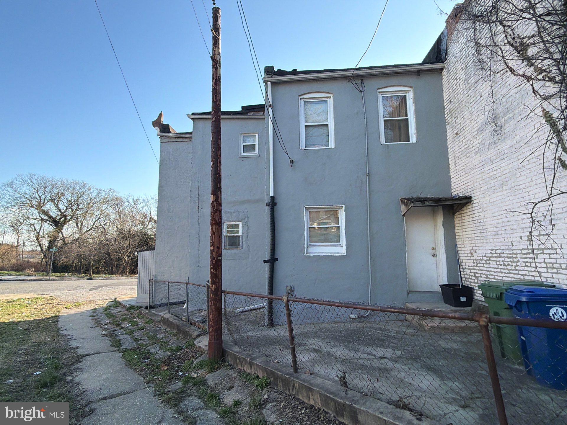 33 South Calverton Road Baltimore, MD 21223 - Photo 4 of 26