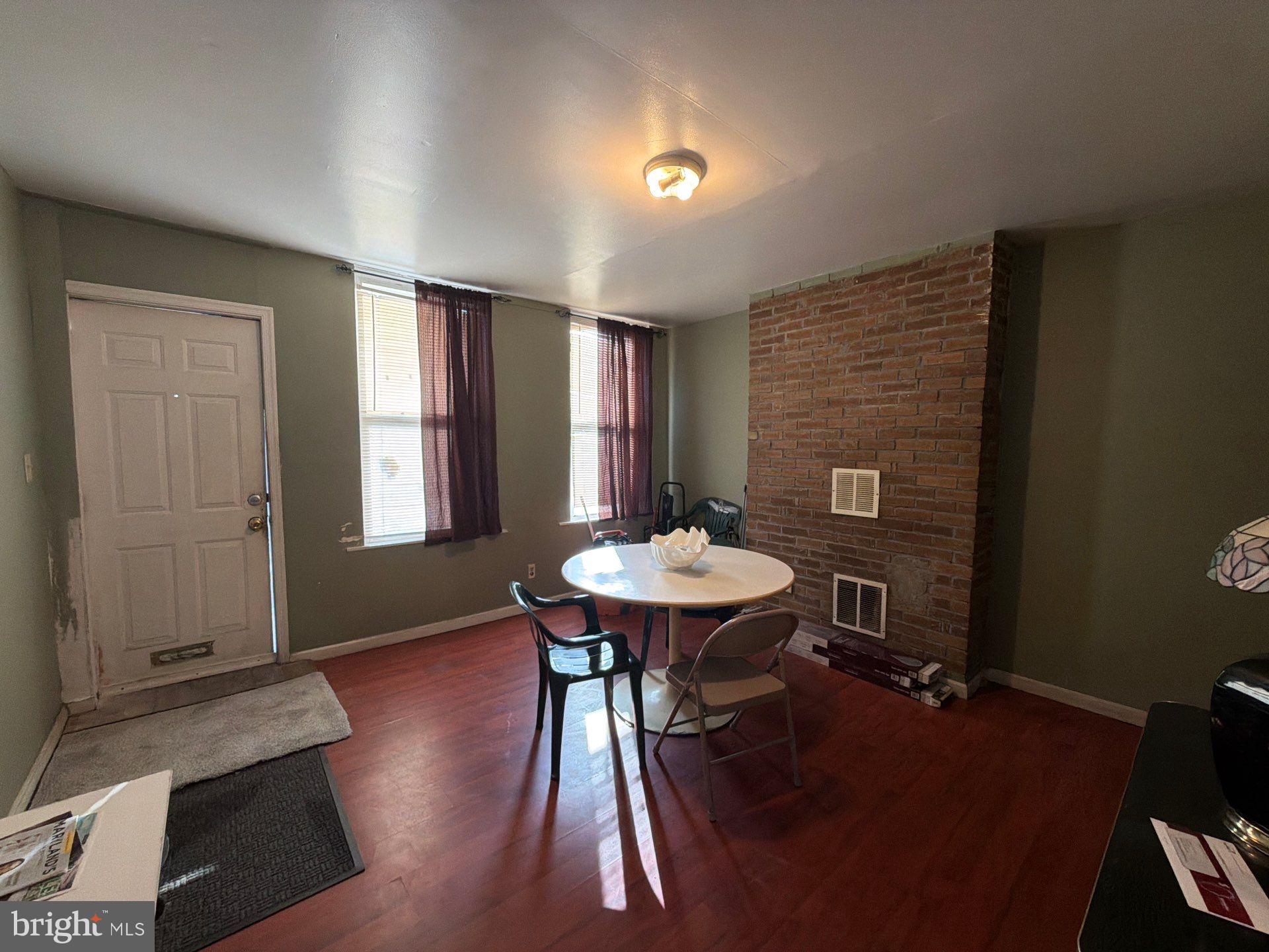 33 South Calverton Road Baltimore, MD 21223 - Photo 5 of 26