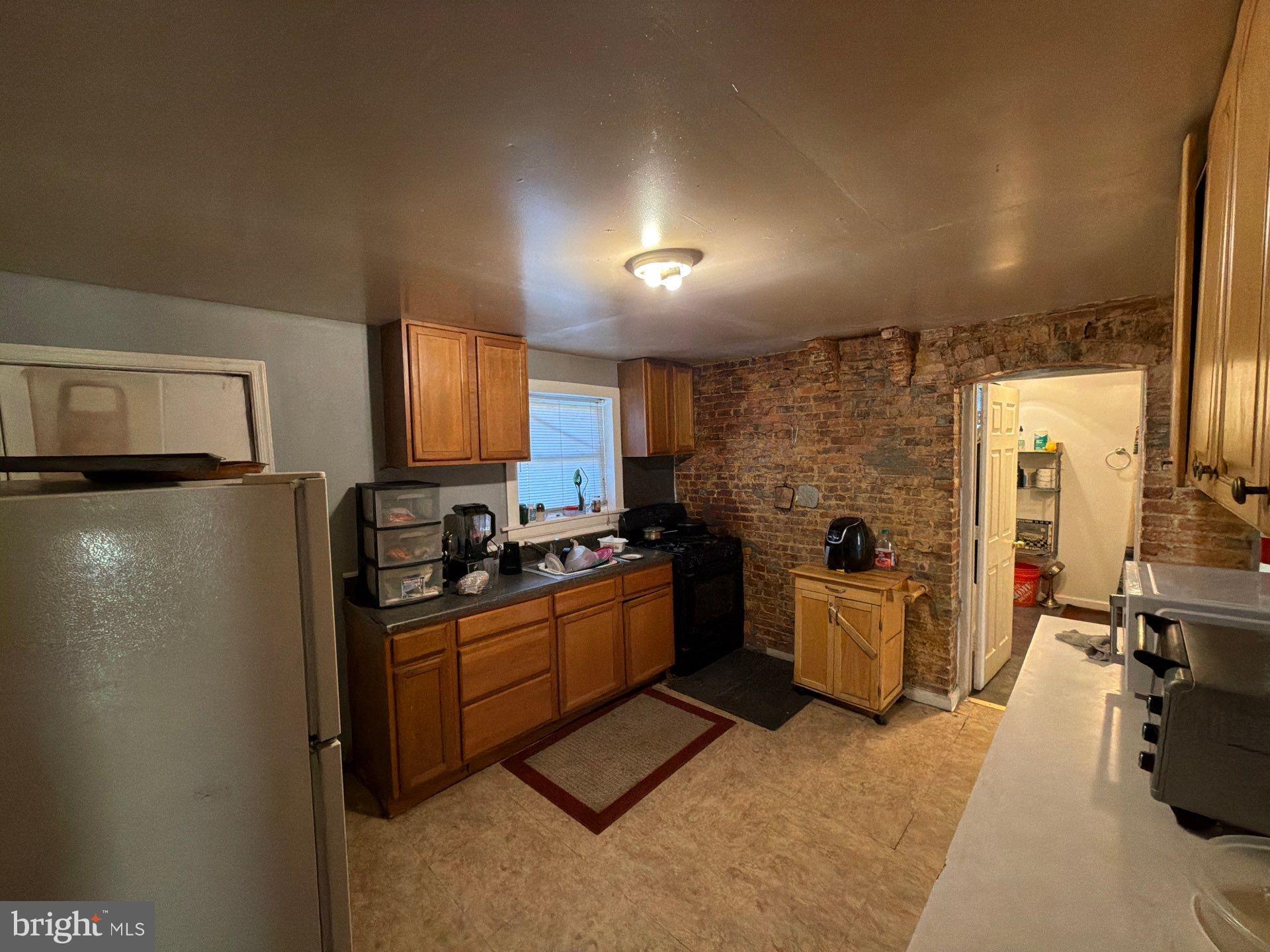 33 South Calverton Road Baltimore, MD 21223 - Photo 6 of 26