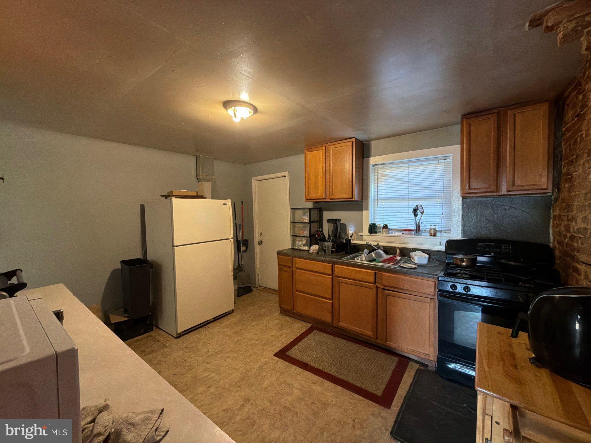 33 South Calverton Road Baltimore, MD 21223 - Photo 7 of 26