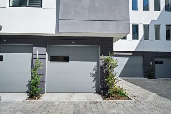 $1,199,900 | 16175 Dawn Way, Unit 302, Tustin, CA 92782