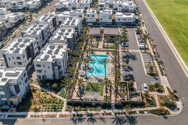 $1,199,900 | 16175 Dawn Way, Unit 302, Tustin, CA 92782