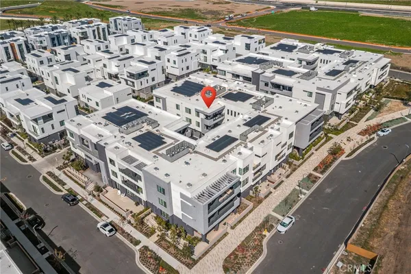 $1,199,900 | 16175 Dawn Way, Unit 302, Tustin, CA 92782