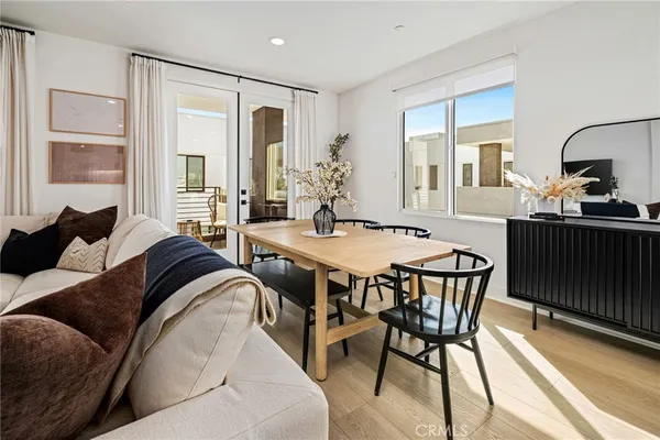 $1,199,900 | 16175 Dawn Way, Unit 302, Tustin, CA 92782
