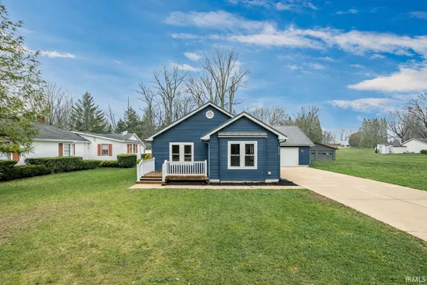 $255,000 | 8930 East Crow Road, Syracuse, IN 46567