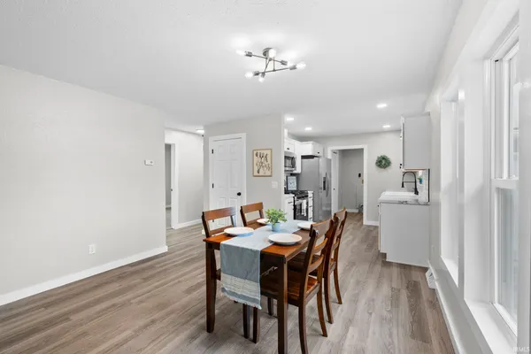 $255,000 | 8930 East Crow Road, Syracuse, IN 46567