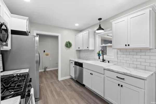 $255,000 | 8930 East Crow Road, Syracuse, IN 46567