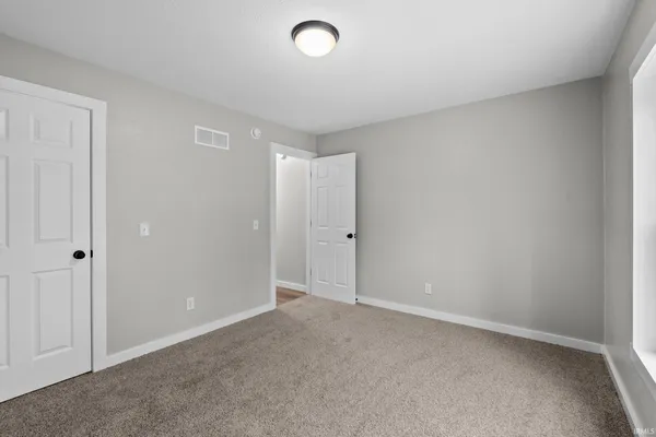 $255,000 | 8930 East Crow Road, Syracuse, IN 46567