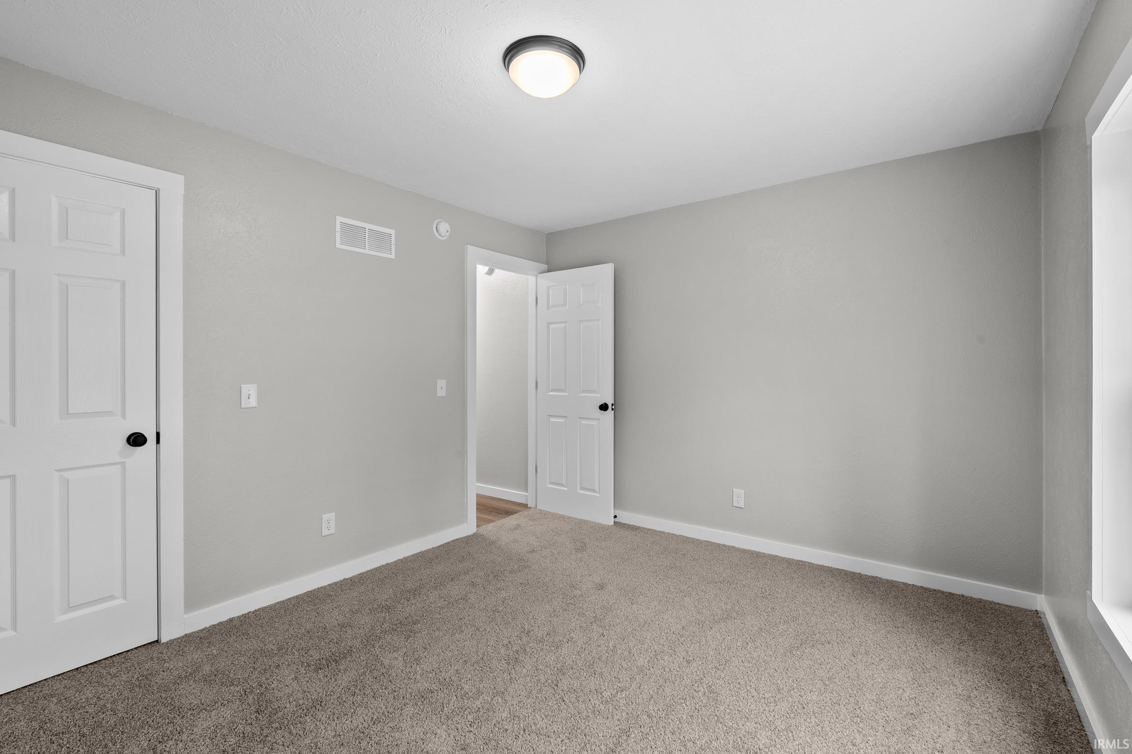 8930 East Crow Road Syracuse, IN 46567 - Photo 23 of 26