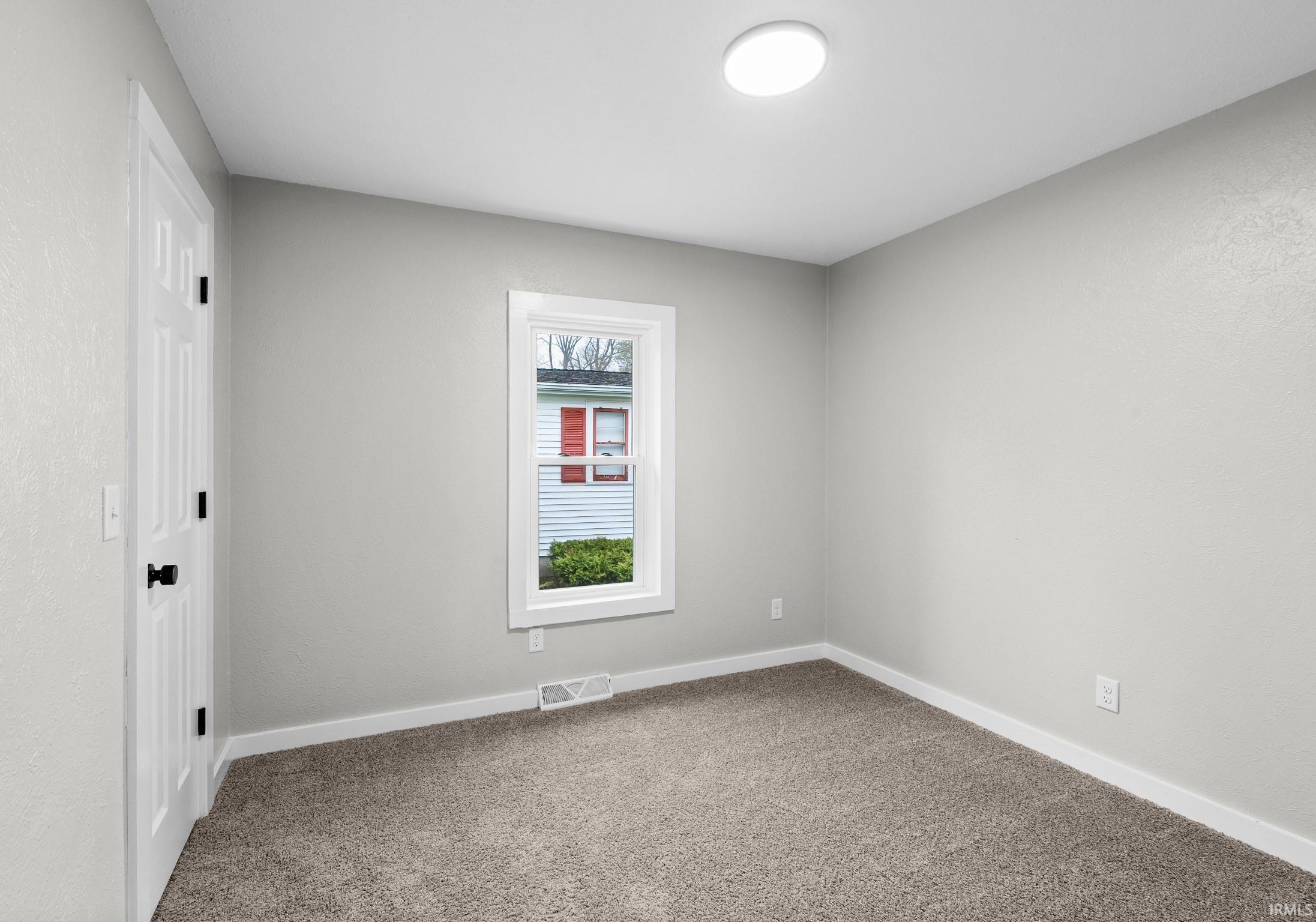 8930 East Crow Road Syracuse, IN 46567 - Photo 24 of 26