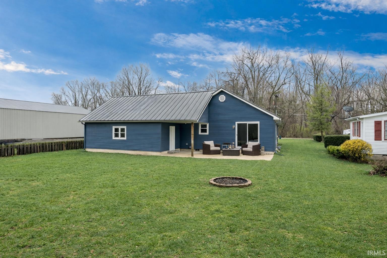 8930 East Crow Road Syracuse, IN 46567 - Photo 6 of 26