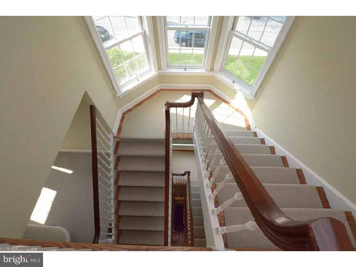 8 Wicklow Court Wayne, PA 19087 - Photo 16 of 25 Hallway