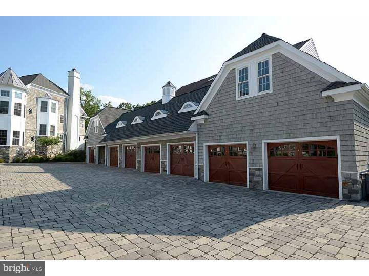 8 Wicklow Court Wayne, PA 19087 - Photo 25 of 25 Garage