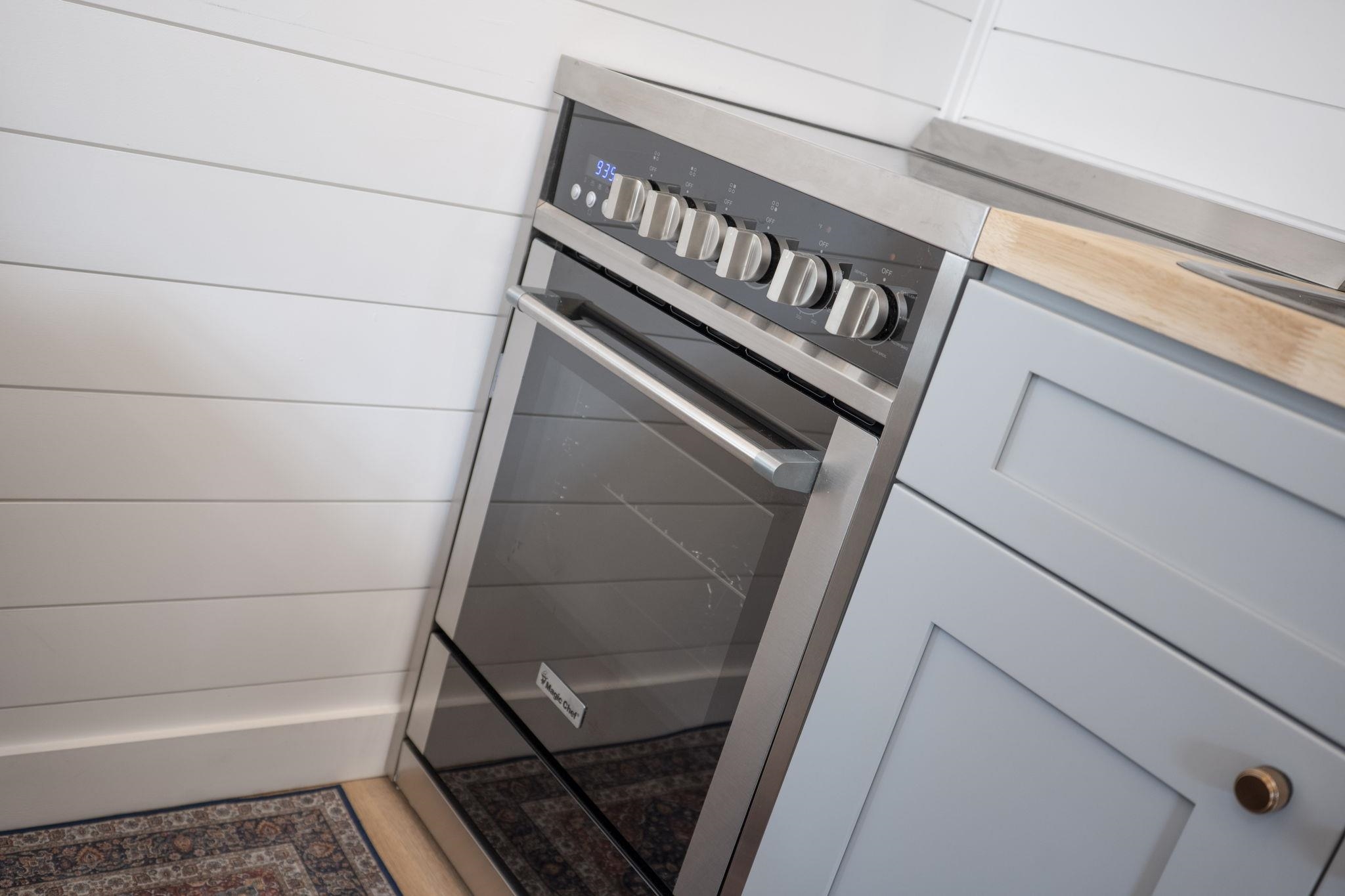 112 Moore Street St. Augustine, FL 32084 - Photo 10 of 35 a view of a door and an entryway