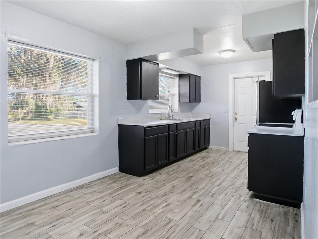 5920 Riviera Drive Orlando, FL 32808 - Photo 3 of 19