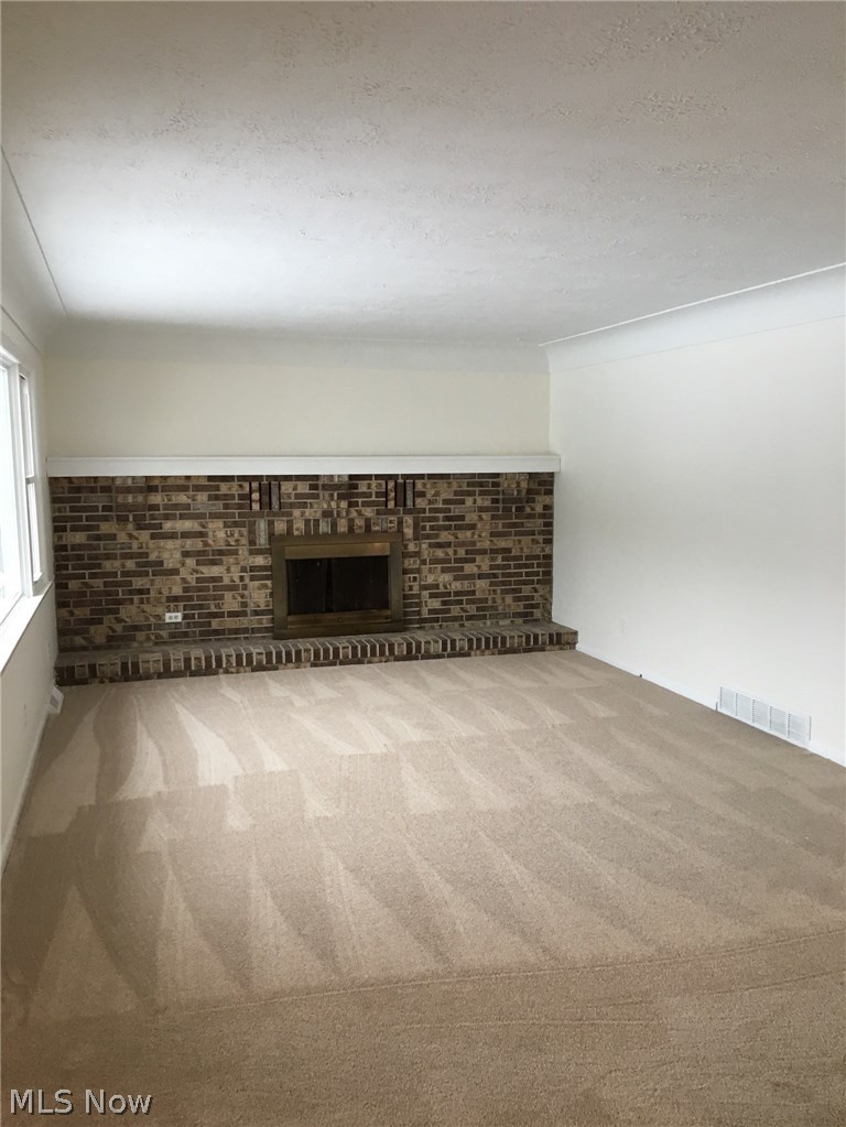 46 Lee Road Painesville, OH 44077 - Photo 2 of 21 Gallery Image 2