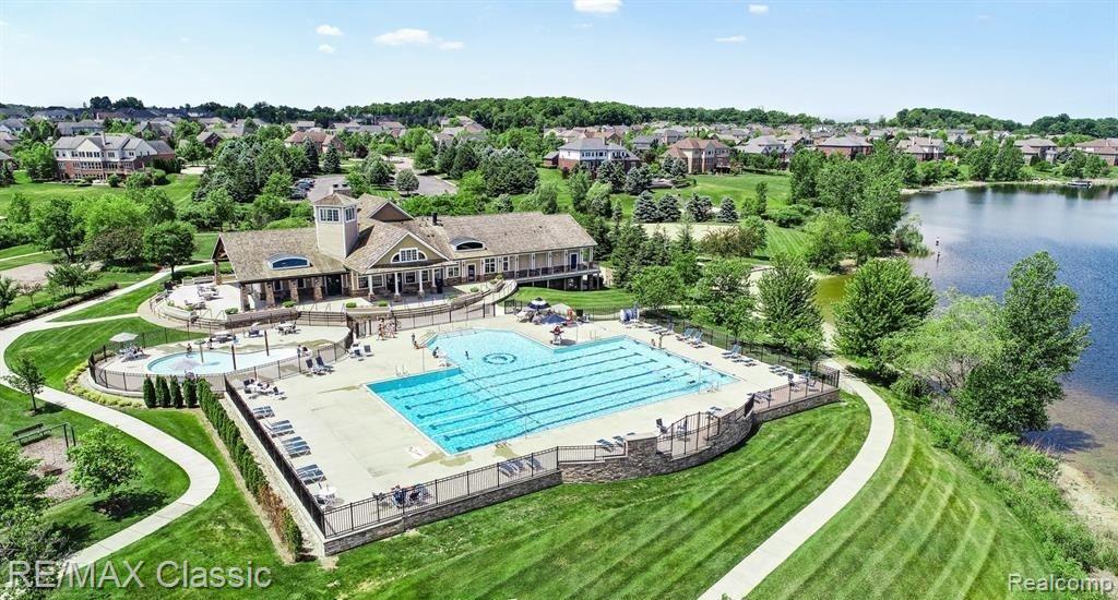 24749 Reeds Pointe Drive, Unit 38 Novi, MI 48374 - Photo 43 of 46