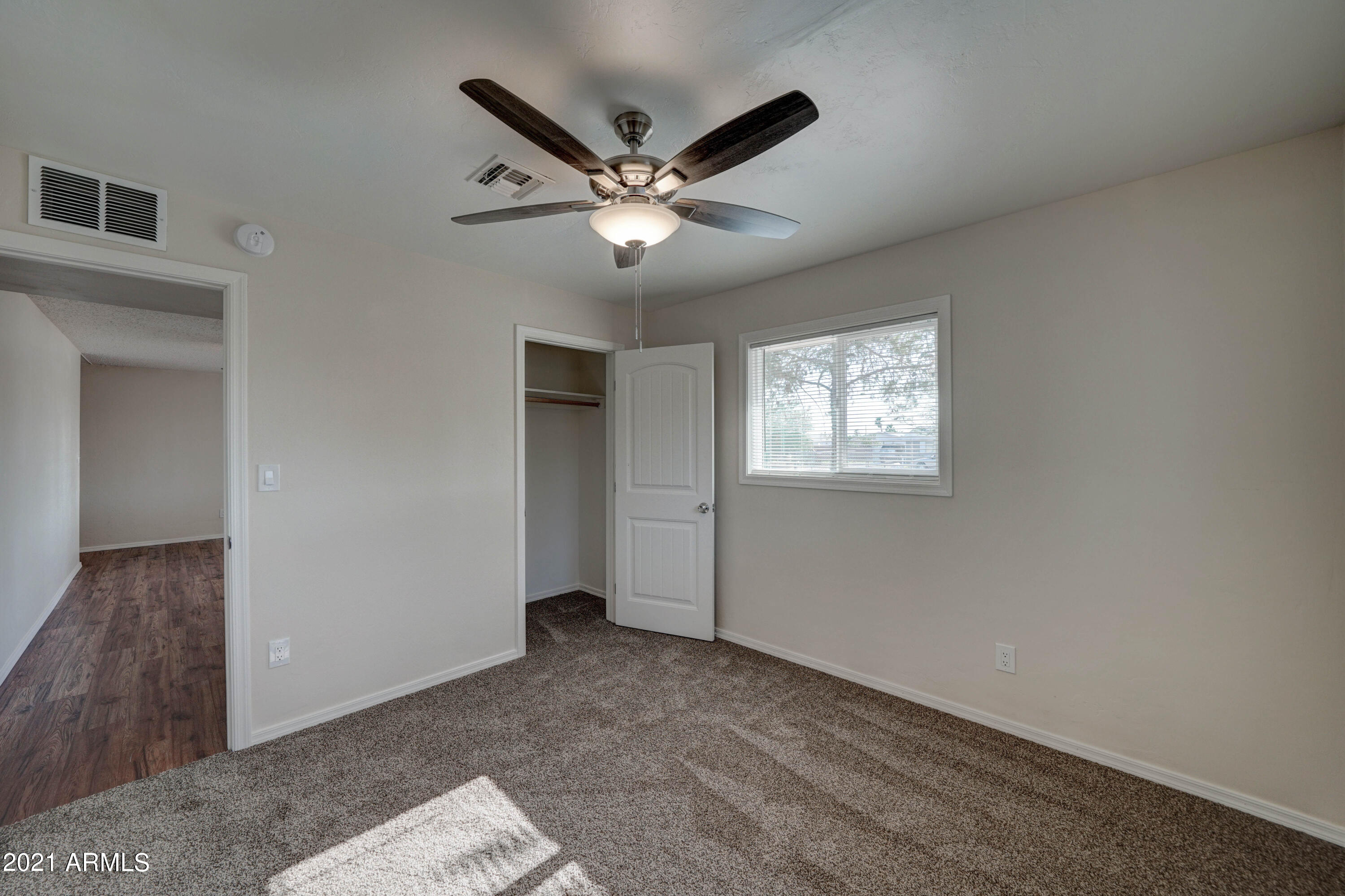 233 North Hawes Road Mesa, AZ 85207 - Photo 11 of 26 233 N Hawes Rd-11