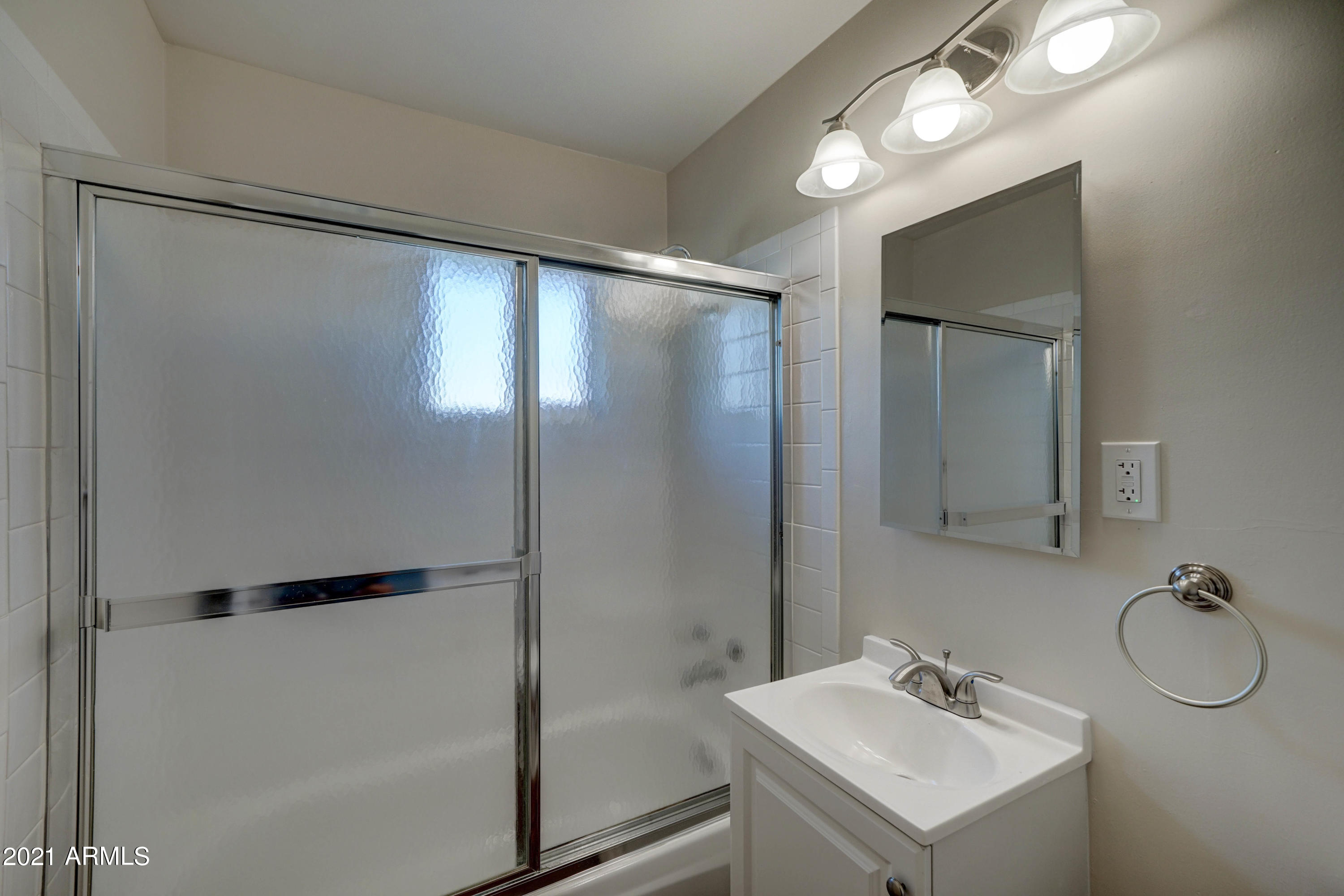233 North Hawes Road Mesa, AZ 85207 - Photo 12 of 26 233 N Hawes Rd-12