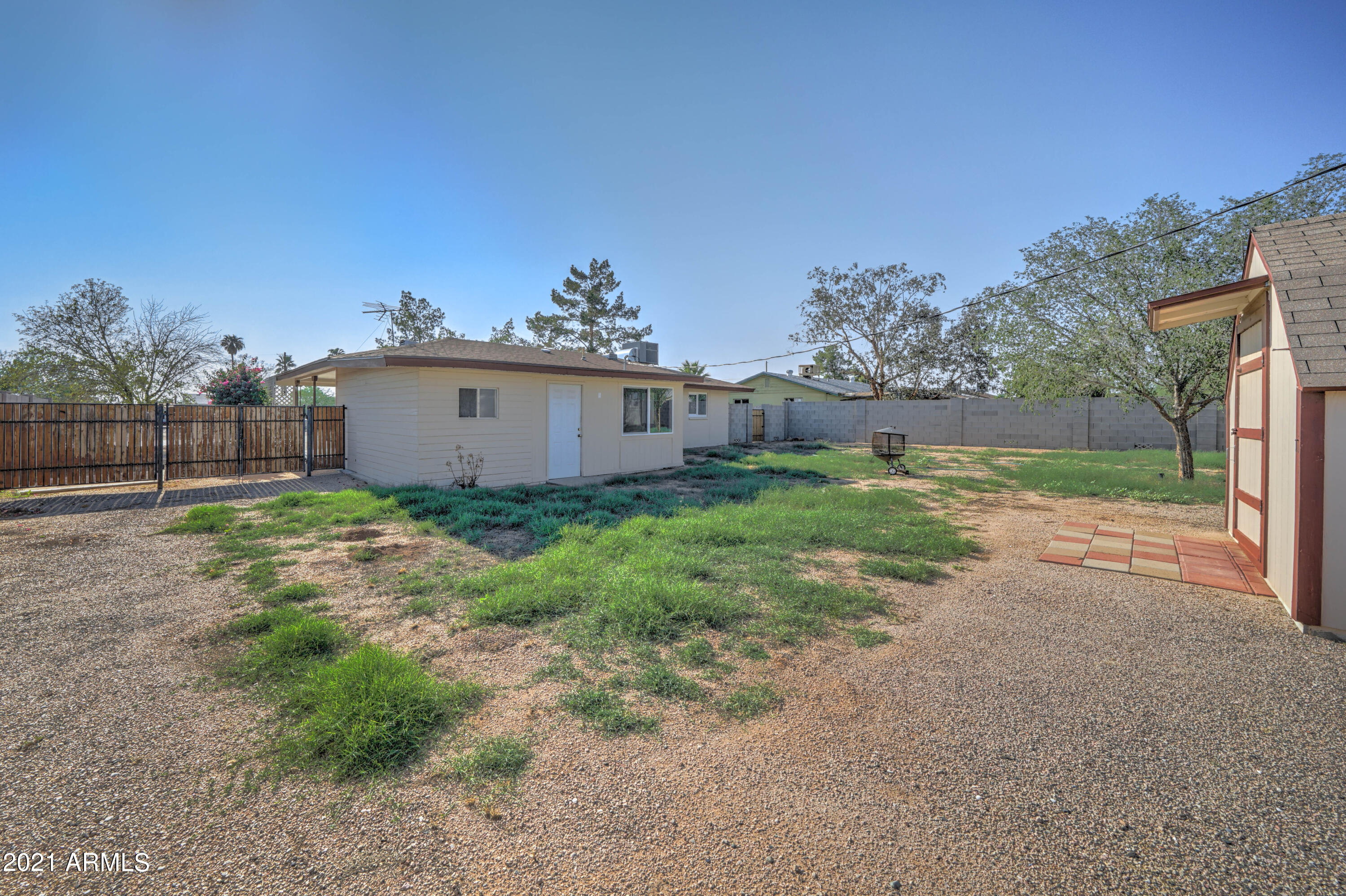 233 North Hawes Road Mesa, AZ 85207 - Photo 21 of 26 233 N Hawes Rd-21
