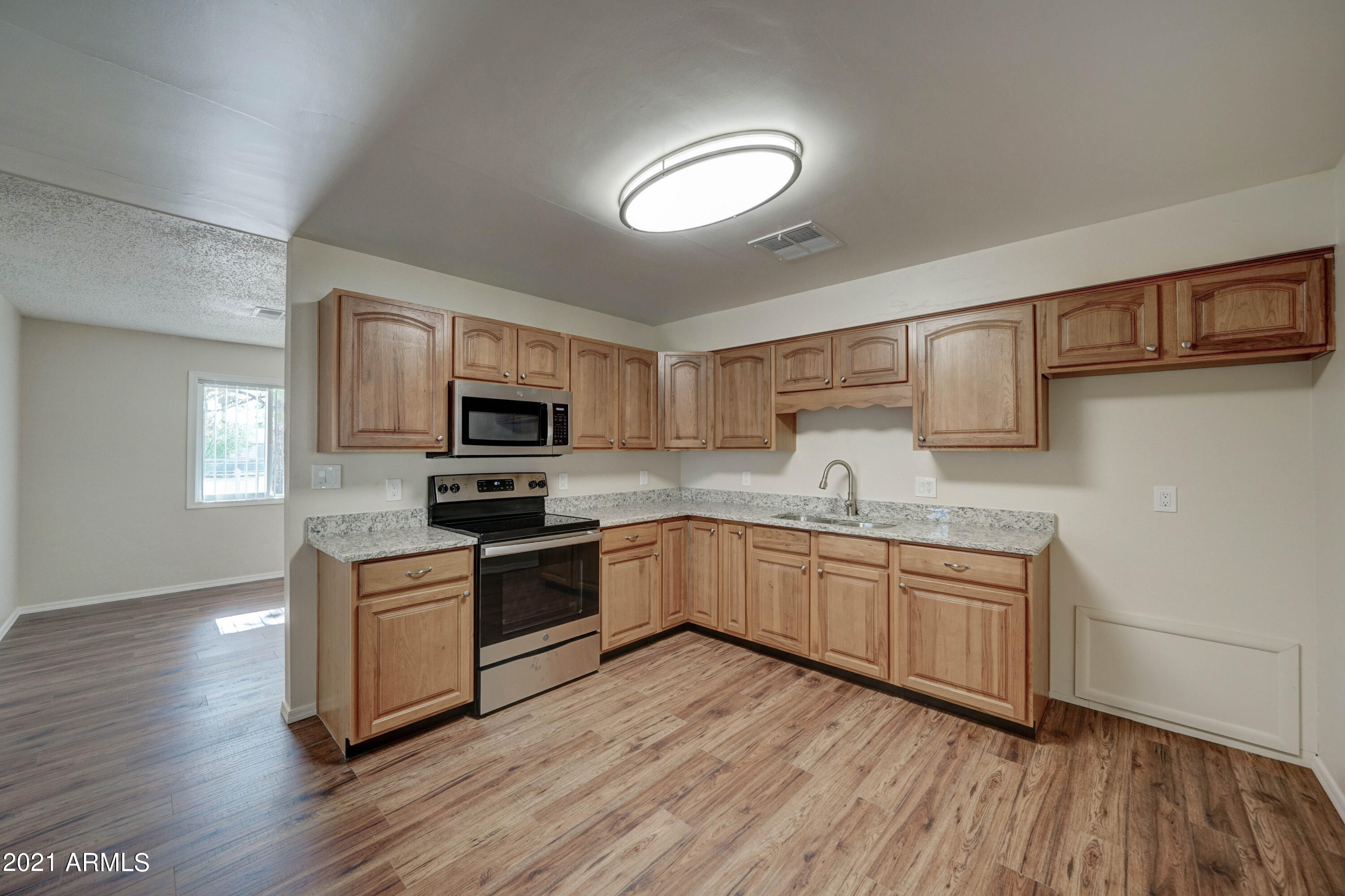 233 North Hawes Road Mesa, AZ 85207 - Photo 6 of 26 233 N Hawes Rd-6