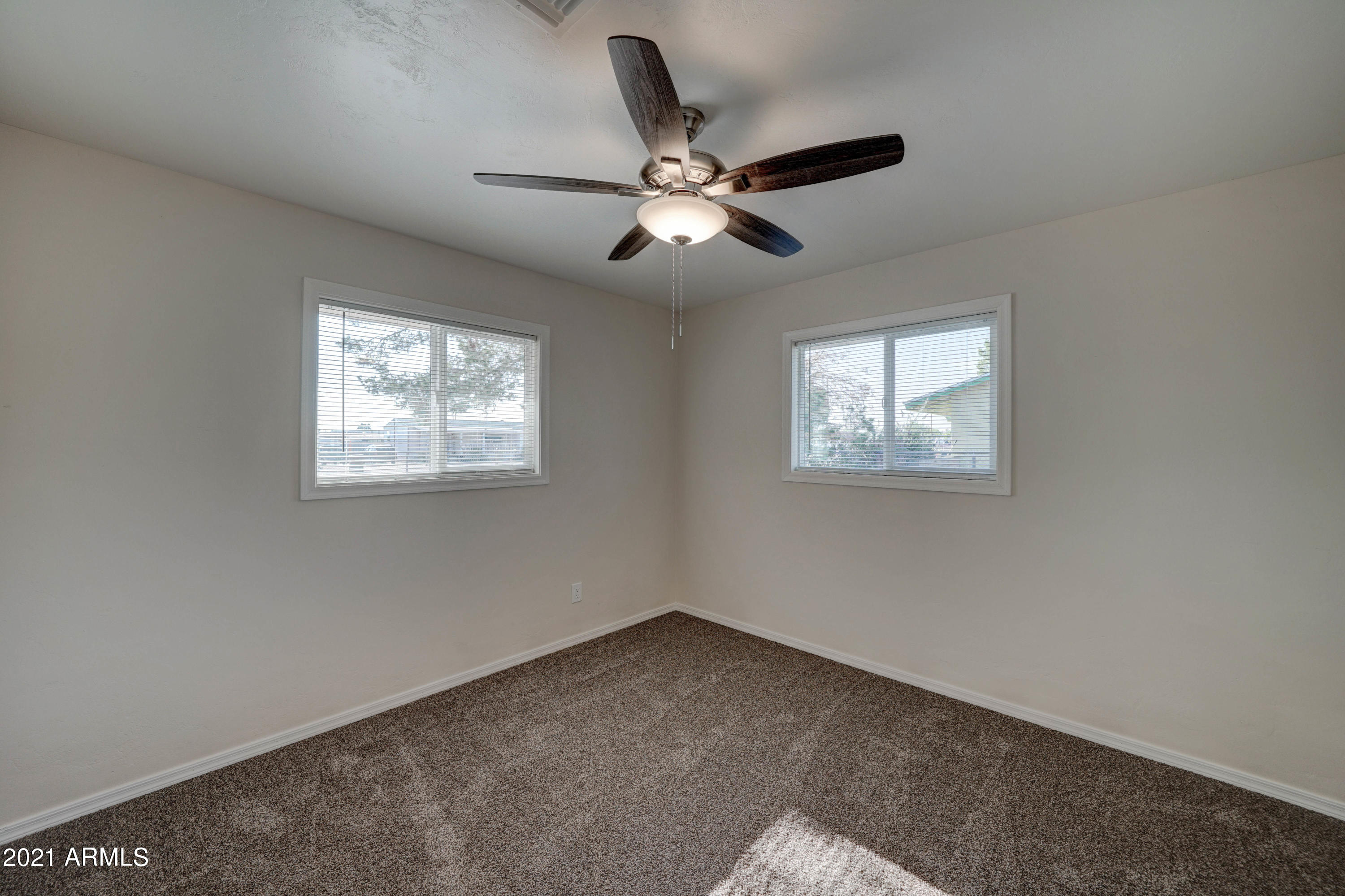 233 North Hawes Road Mesa, AZ 85207 - Photo 10 of 26 233 N Hawes Rd-10