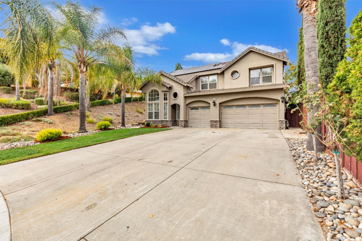 1785 Colony Way Gilroy, CA 95020 - Photo 2 of 45 Gallery Image 2