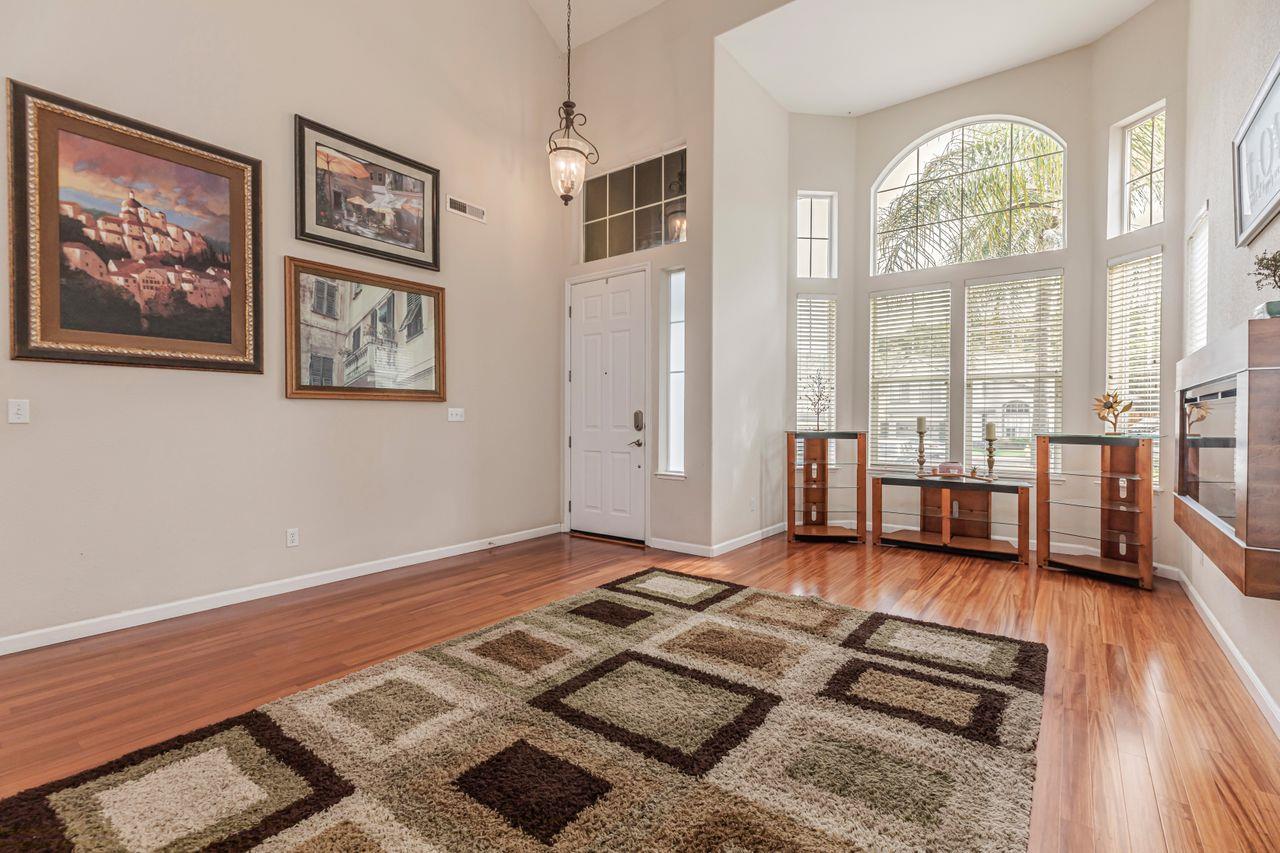 1785 Colony Way Gilroy, CA 95020 - Photo 7 of 45 Gallery Image 7