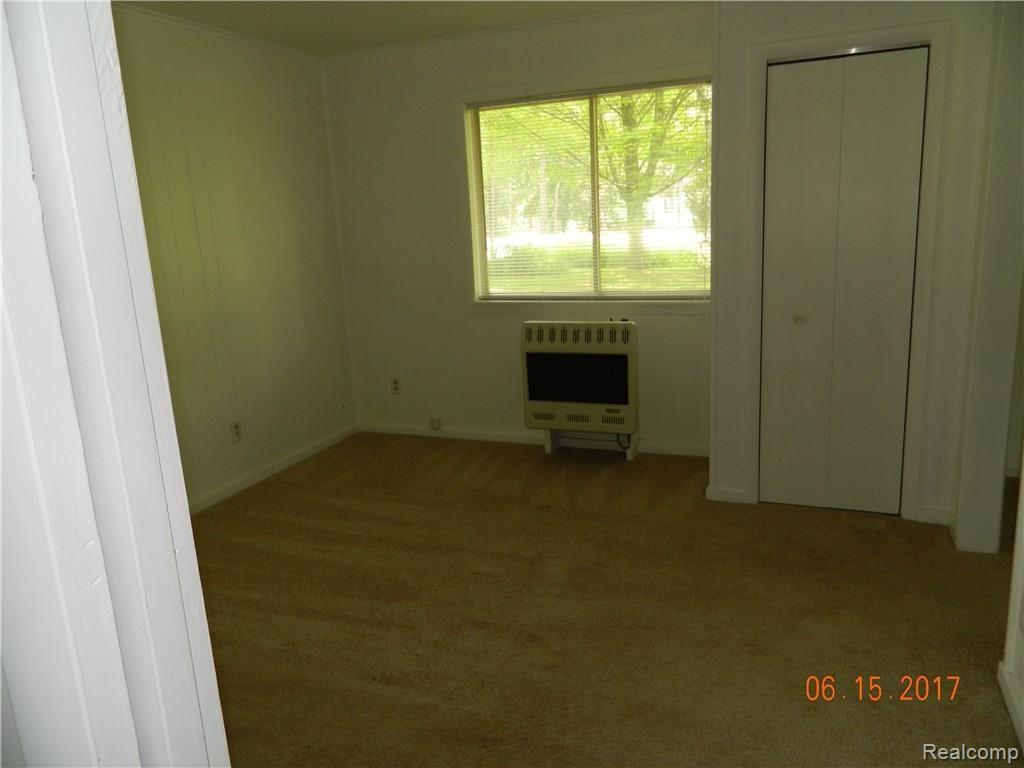 4122 Lakeshore Road Lexington, MI 48450 - Photo 10 of 13 Bedroom #1 11.8 x12.9