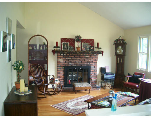 60 Dudley Road Townsend, MA 01469 - Photo 4 of 8 Gallery Image 4