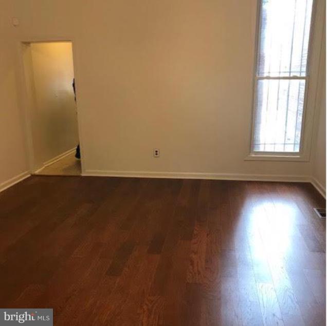 2864 Harford Road Baltimore, MD 21218 - Photo 2 of 9 Living Room