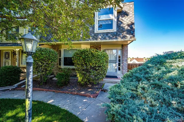 $500,000 | 7566 South Cove Circle, Centennial, CO 80122