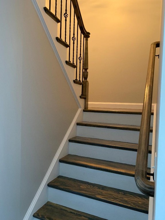 40 Winchester Lane, Unit 4 Fall River, MA 02721 - Photo 5 of 7