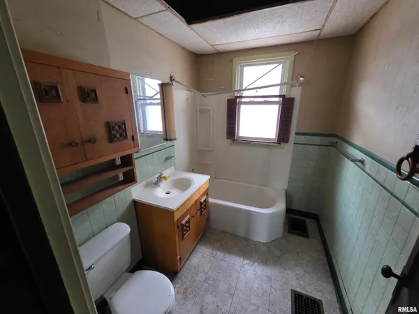 $19,900 | 2212 South 14th Street, Springfield, IL 62703