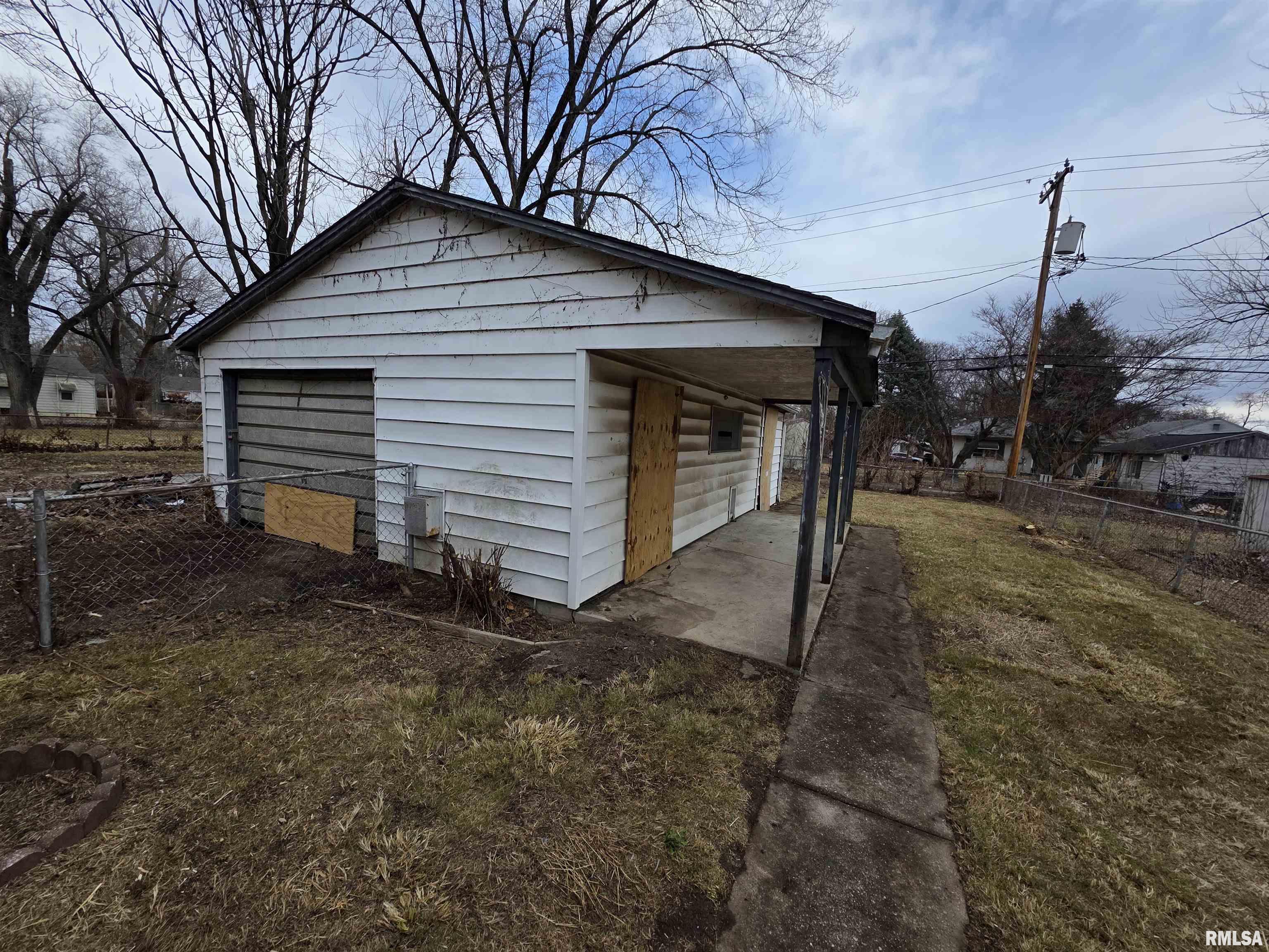 2212 South 14th Street Springfield, IL 62703 - Photo 4 of 25 Gallery Image 4