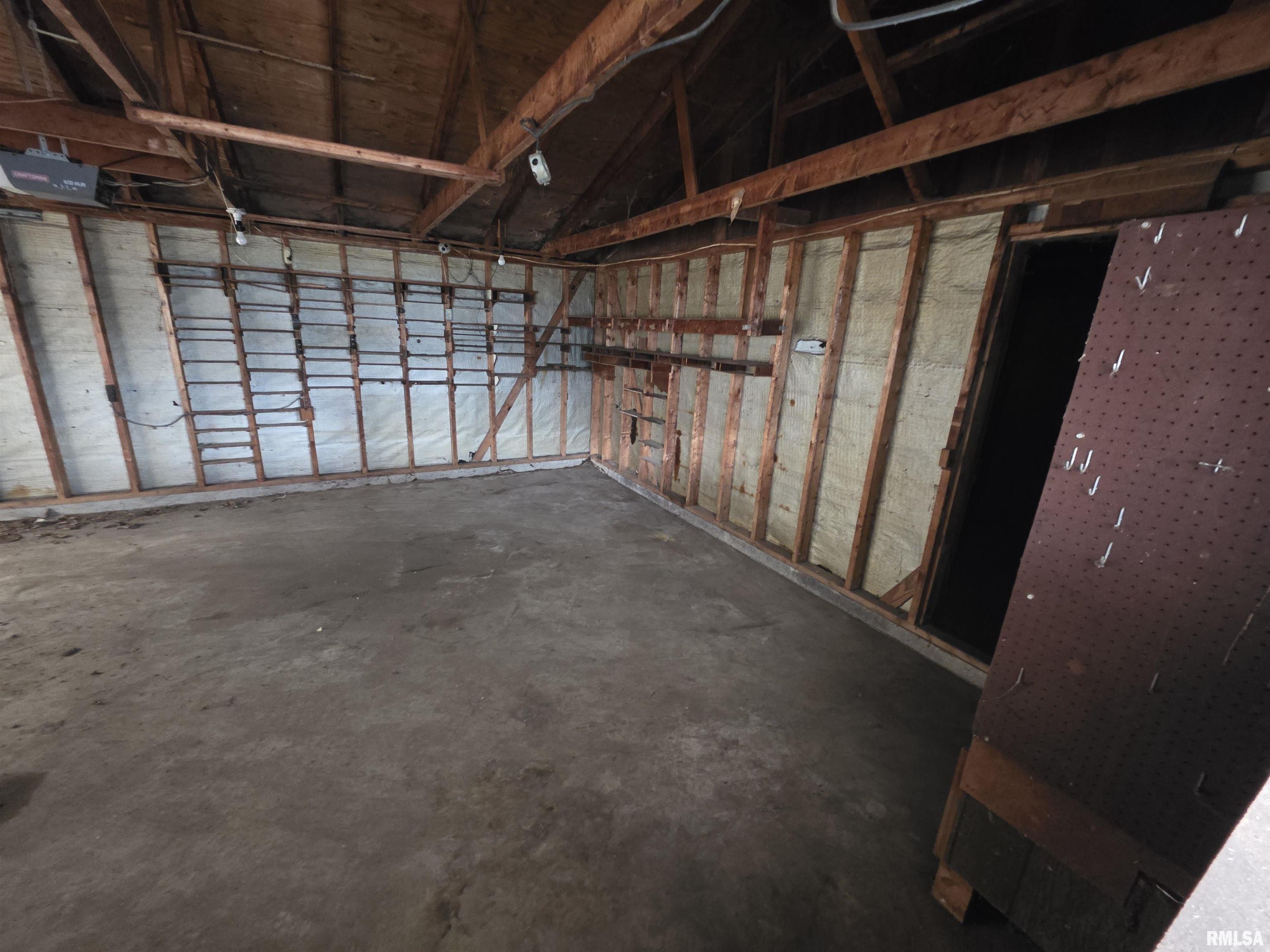 2212 South 14th Street Springfield, IL 62703 - Photo 5 of 25 Gallery Image 5