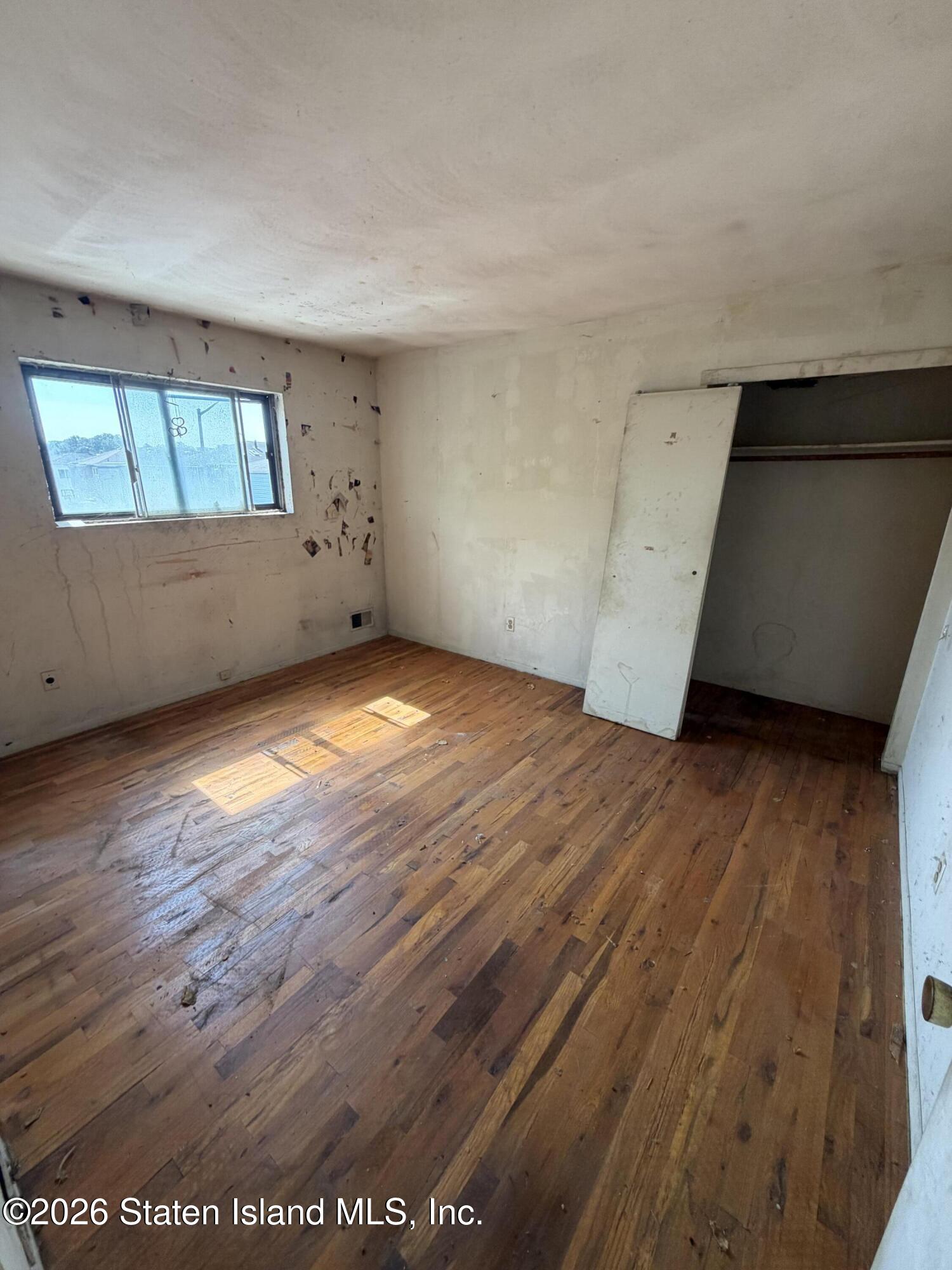 112 Birch Road Staten Island, NY 10303 - Photo 5 of 5 IMG_1974
