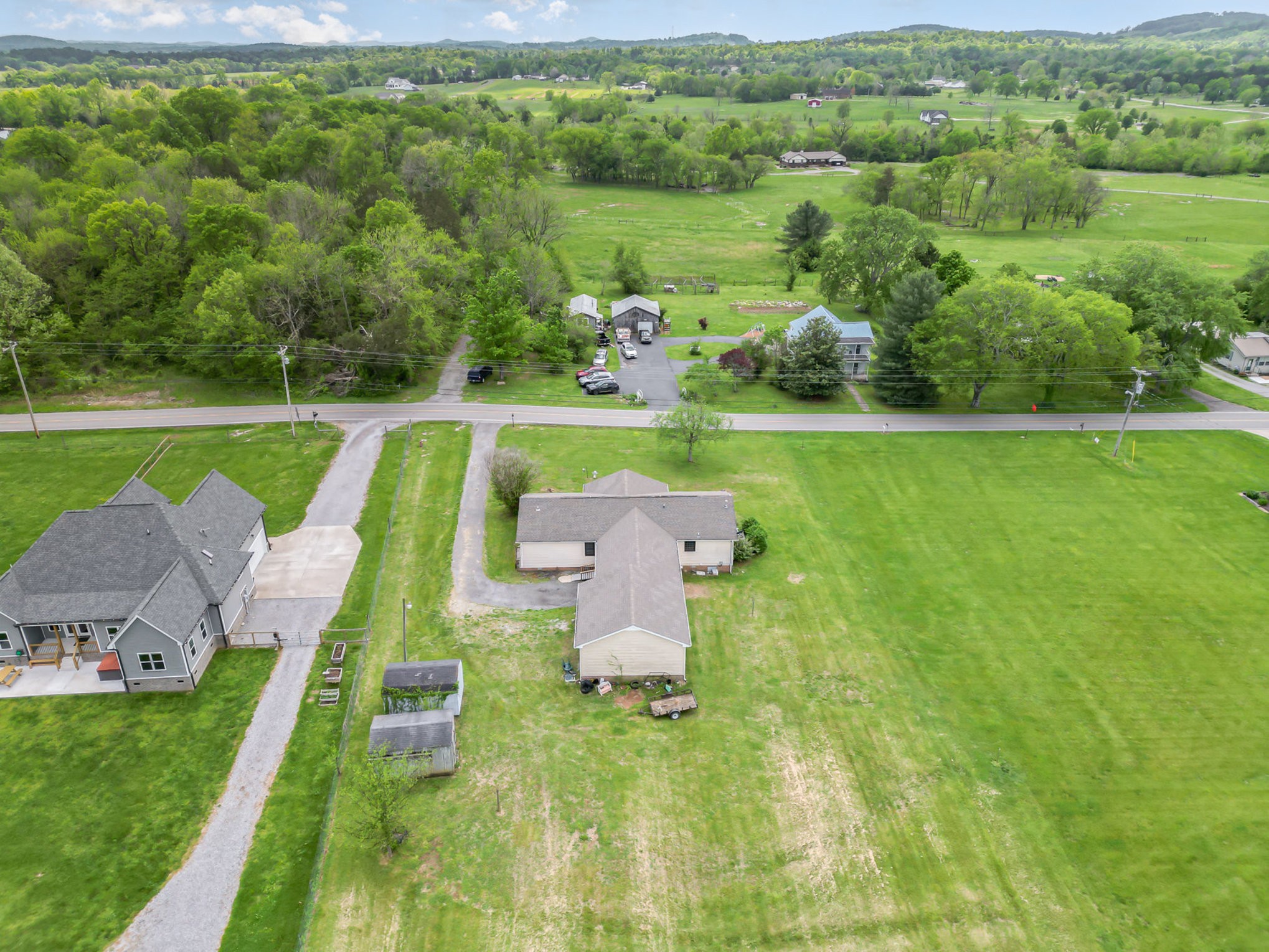 79 Goshen Road Lebanon, TN 37087 - Photo 24 of 27 a view of a garden with houses