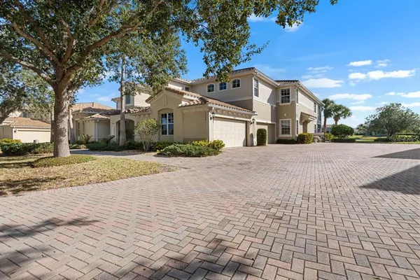 $415,000 | 1338 Emerald Dunes Drive, Sun City Center, FL 33573