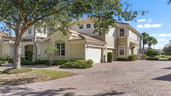 $415,000 | 1338 Emerald Dunes Drive, Sun City Center, FL 33573