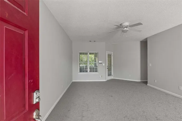 a view of empty room with window