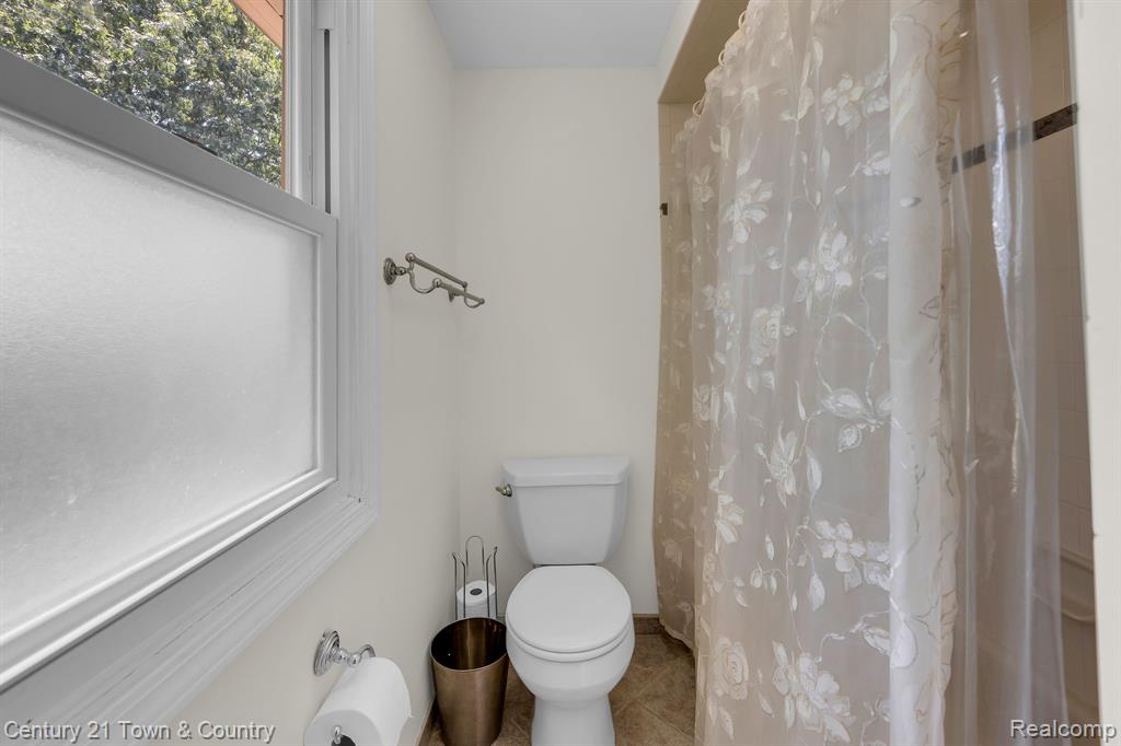 3660 Old Tree Court Rochester Hills, MI 48309 - Photo 27 of 41