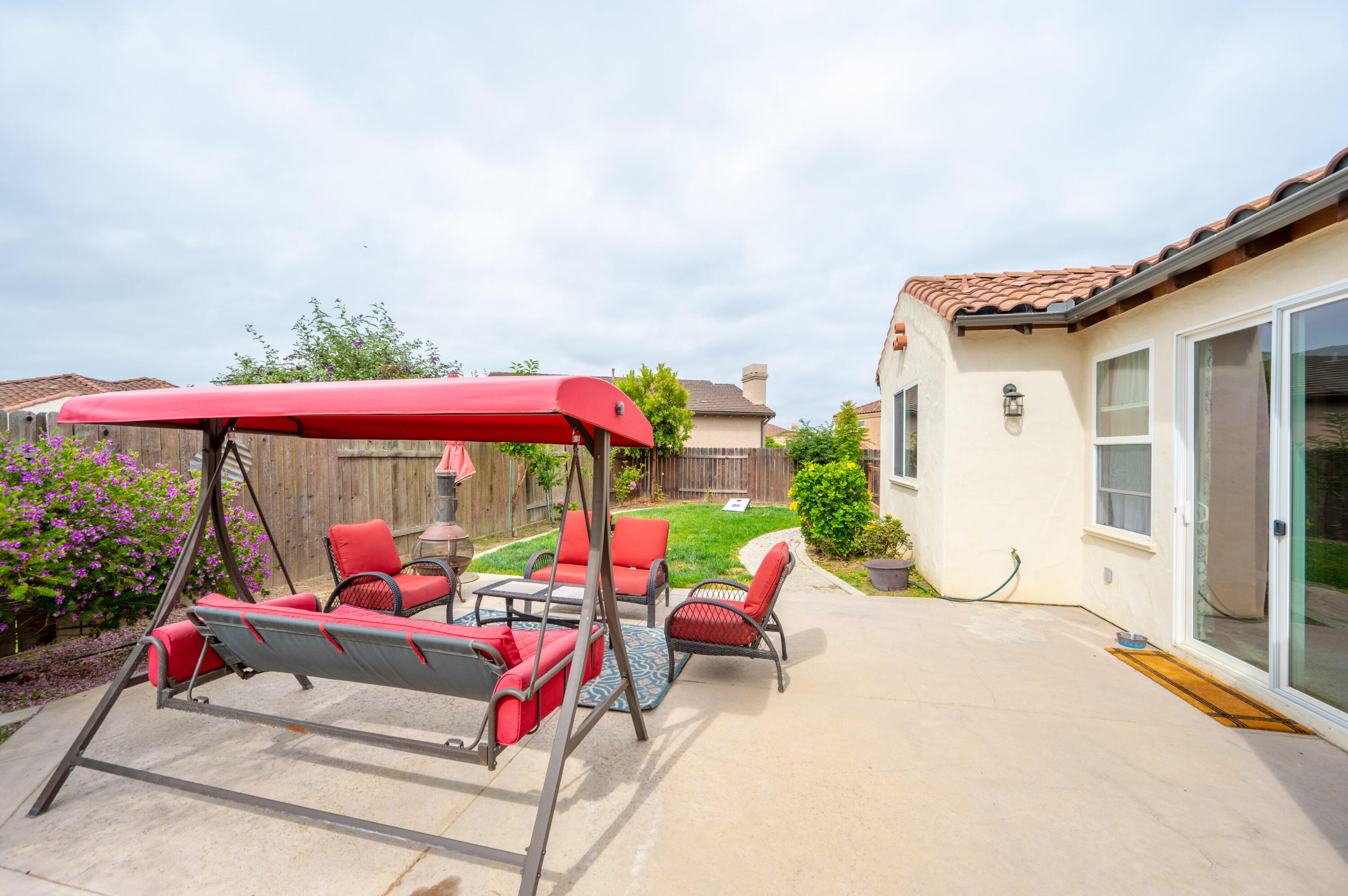 529 Palomar Circle Lompoc, CA 93436 - Photo 42 of 42 a view of a chairs and tables in patio