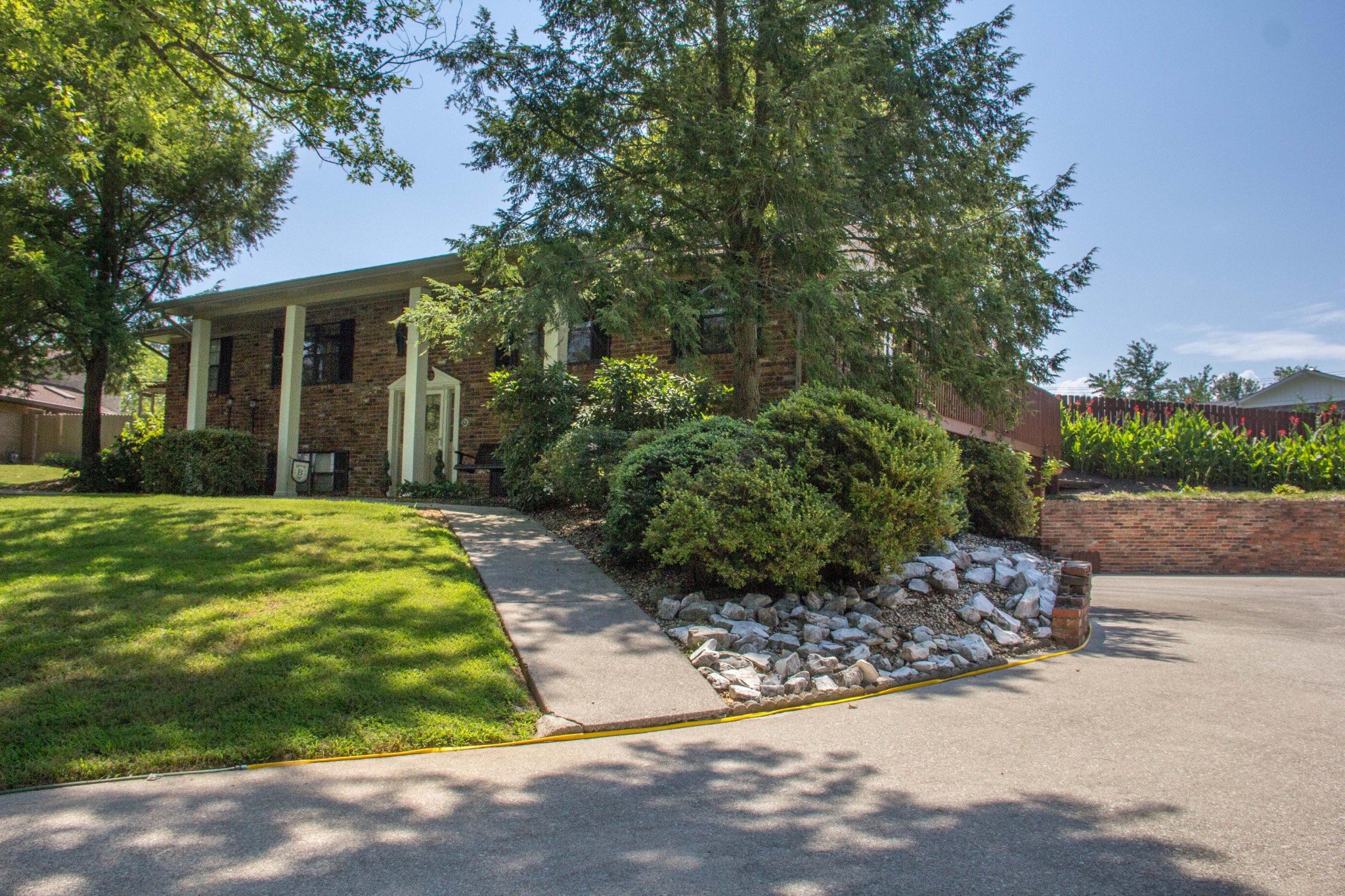122 Candora Road Maryville, TN 37804 - Photo 3 of 30 Gallery Image 3